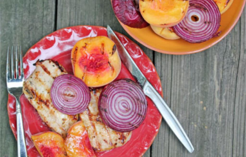 real food recipes for grilled pork chops with peaches and red onions