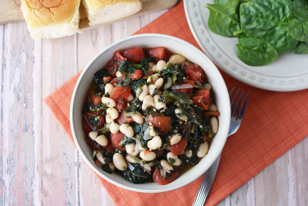 vegetarian recipe for white beans with spinach and tomatoes